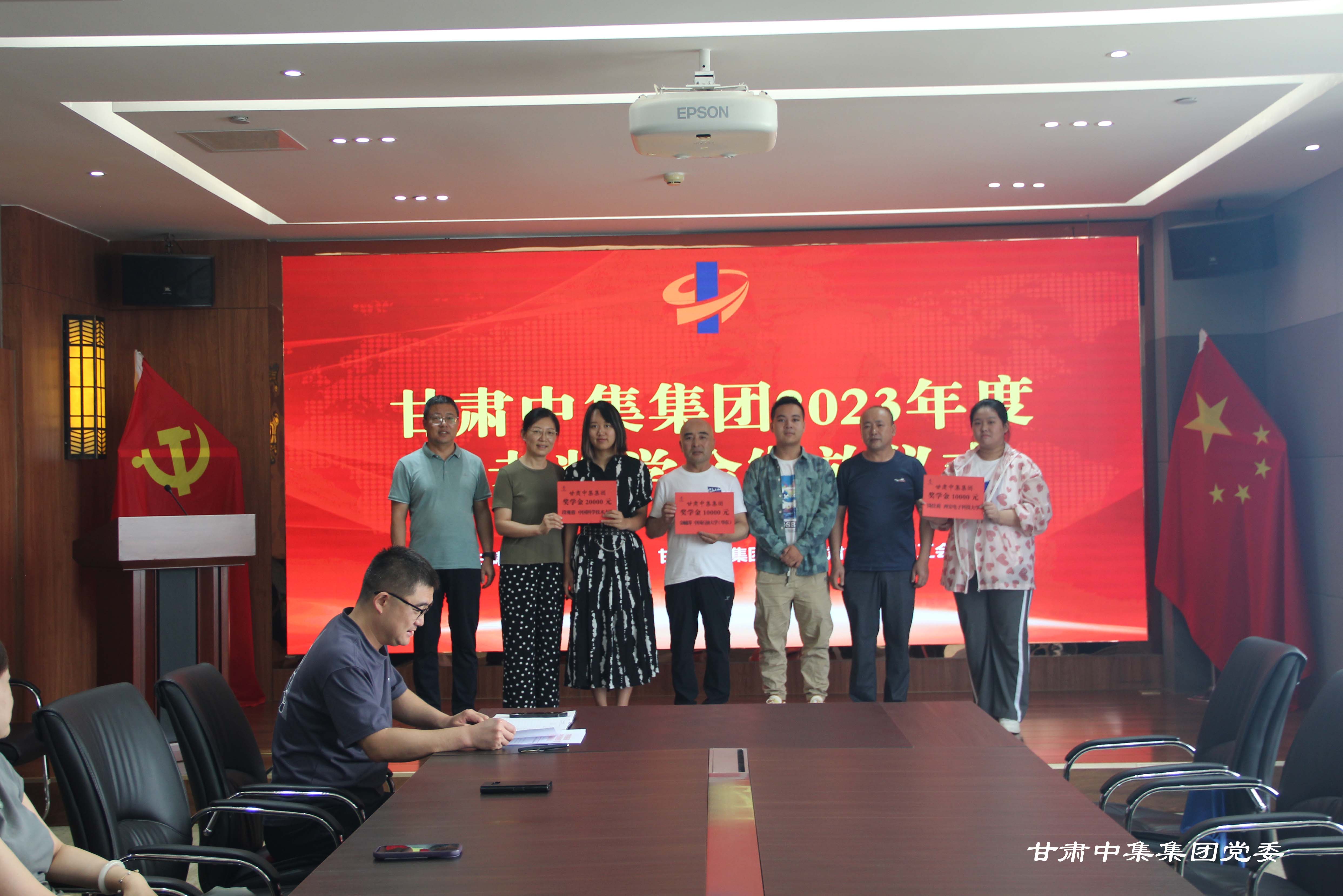 ��ϵ�W��   �����h��--���C�м����F2023��ȆT����Ů�߿����W��l(f��)�Ńxʽ�A�M�e��