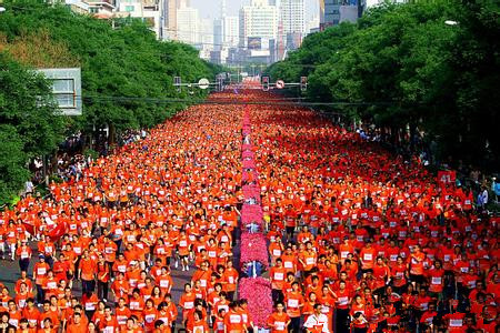 2015�m�݇��H�R����ِ�ɹ��e��-�м��F(tu��n)�w5���｡��ِ��